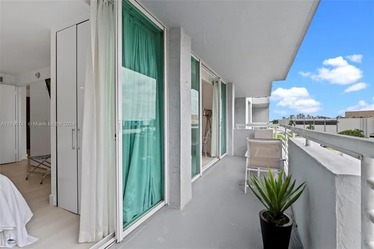 Gallery One DoubleTree #519 image #20