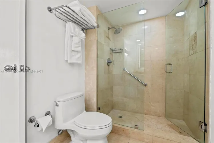 Gallery One DoubleTree #519 image #27