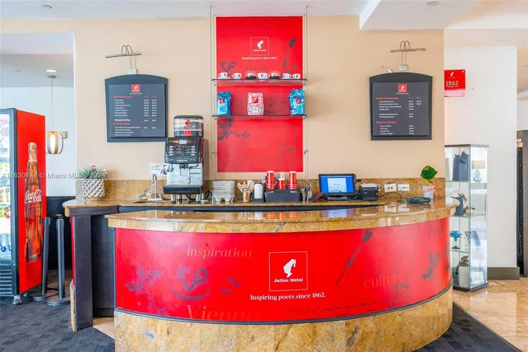 Gallery One DoubleTree #519 image #36