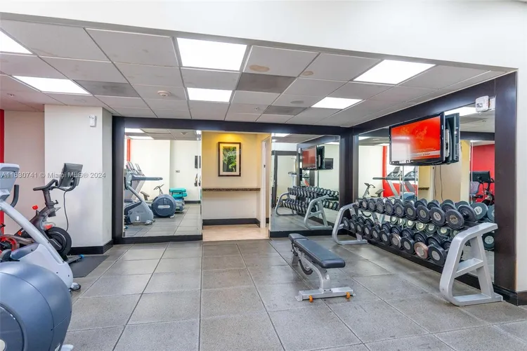 Gallery One DoubleTree #519 image #40