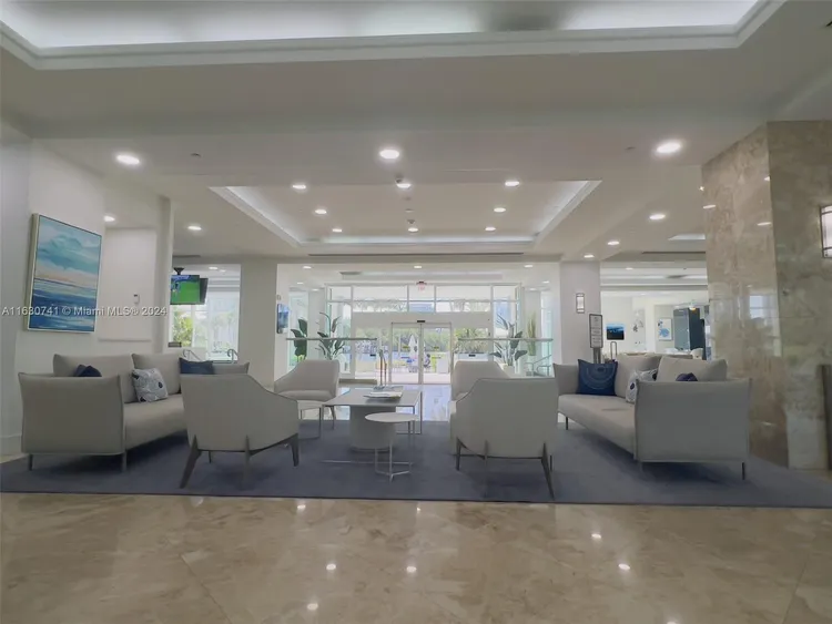 Gallery One DoubleTree #519 image #45