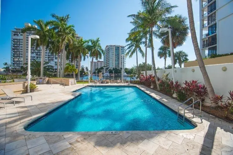 Gallery One DoubleTree #519 image #51