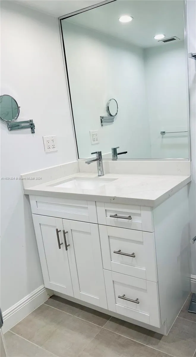 Gables Waterway Towers #210 image #12