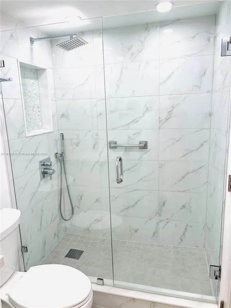 Gables Waterway Towers #210 image #13