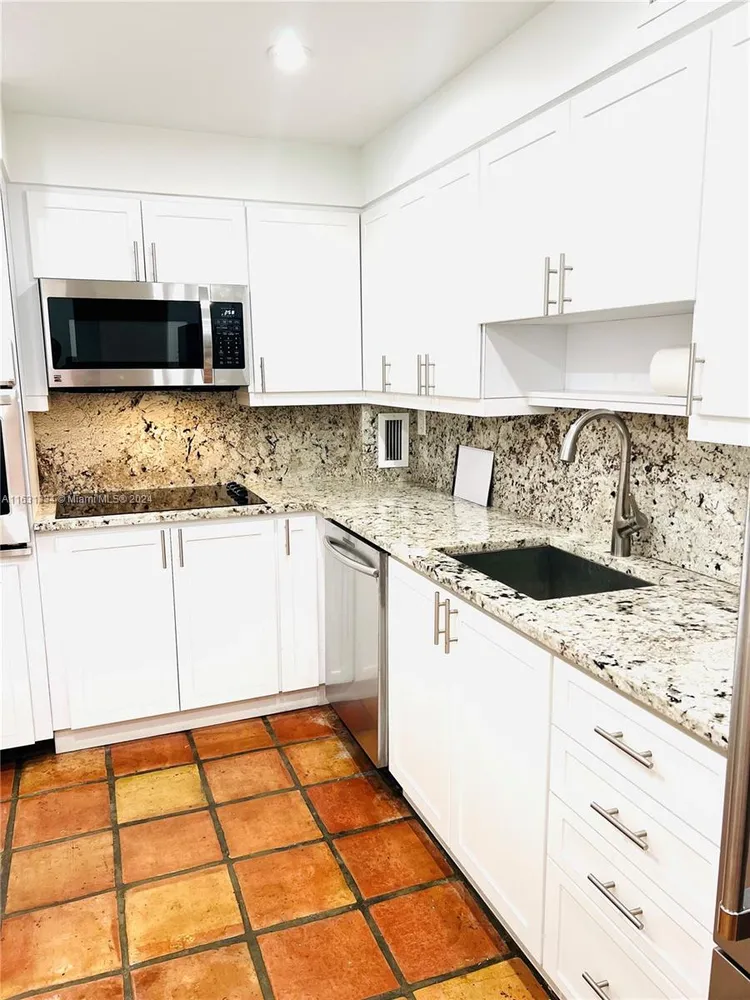 Gables Waterway Towers #210 image #7