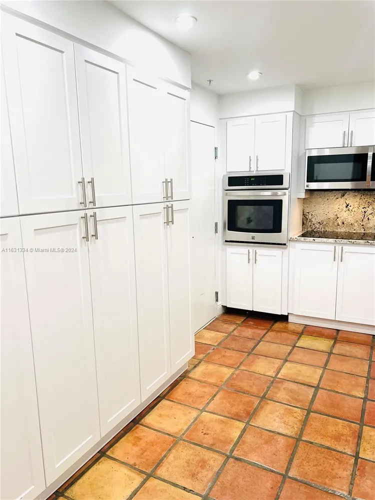 Gables Waterway Towers #210 image #8