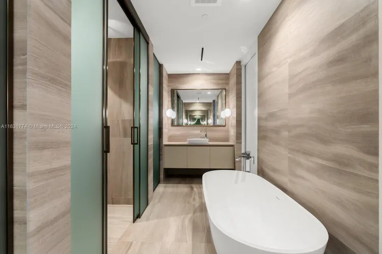 57 Ocean #1103 image #22