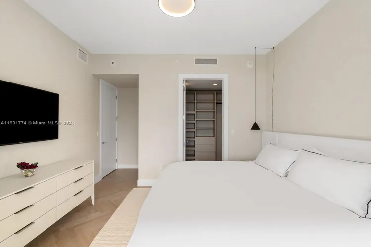 57 Ocean #1103 image #26