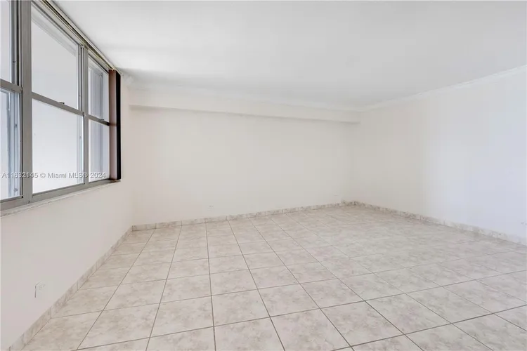 Maison Grande #408 image #23