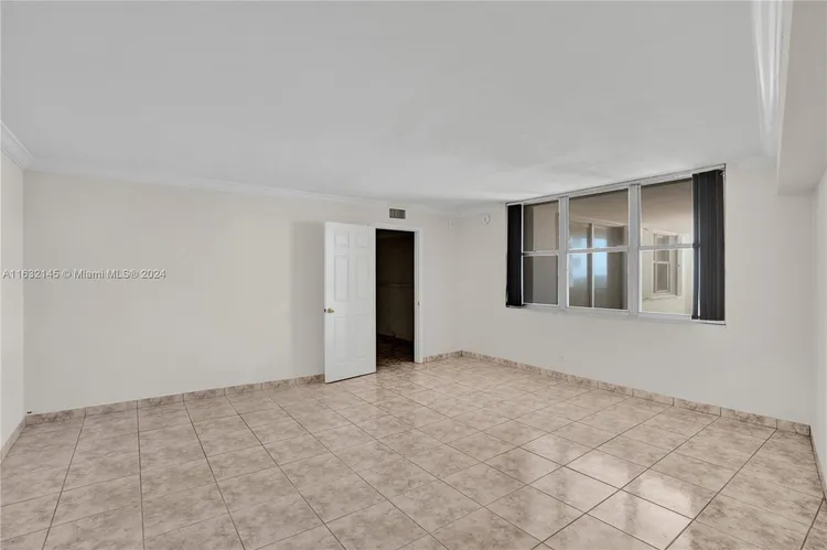 Maison Grande #408 image #25