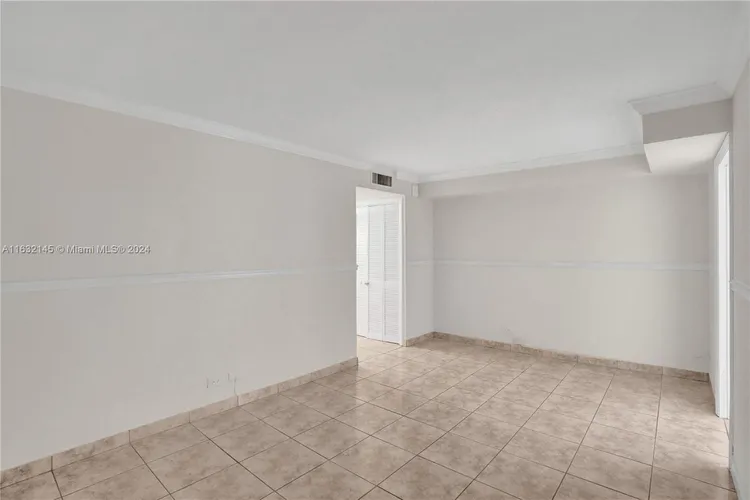 Maison Grande #408 image #27