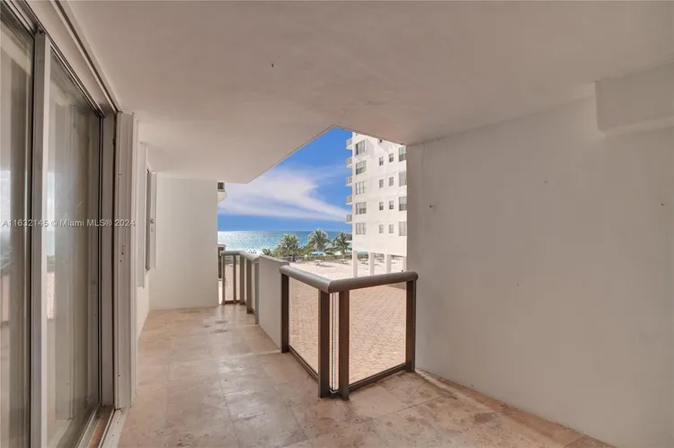 Maison Grande #408 image #36