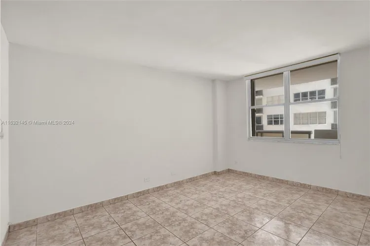 Maison Grande #408 image #43