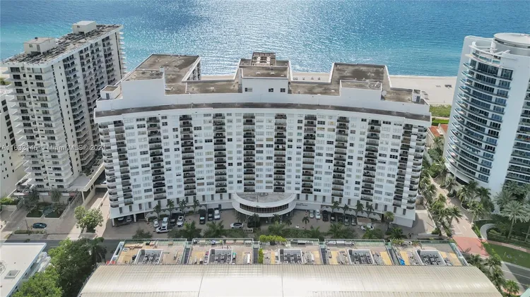 Maison Grande #408 image #6