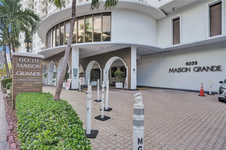 Maison Grande #408 image #7