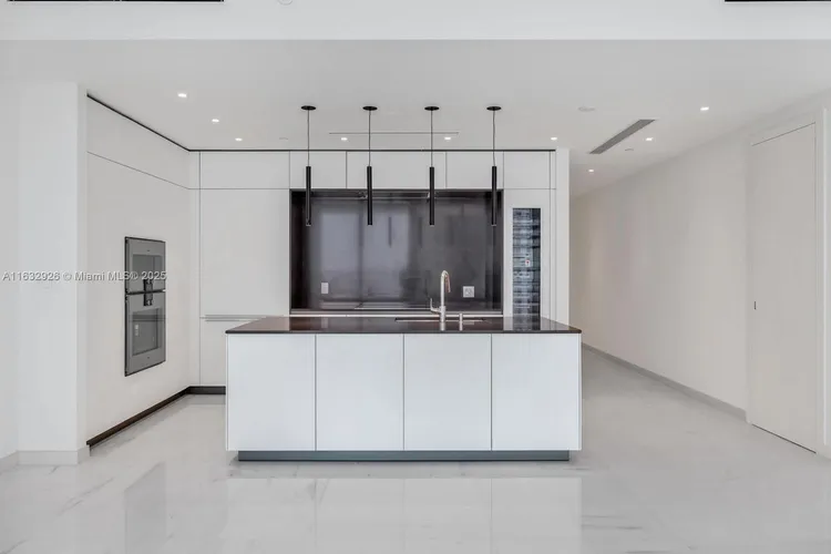 Aston Martin Residences #1902 image #19