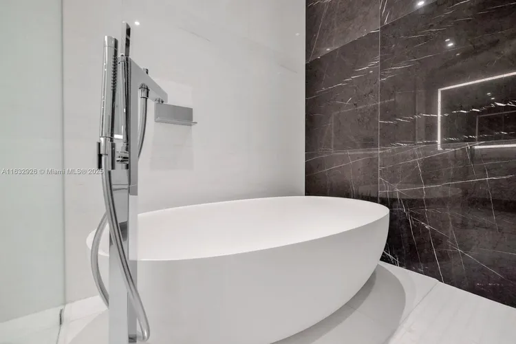 Aston Martin Residences #1902 image #34