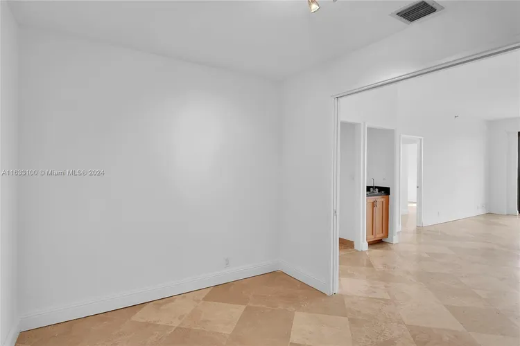 Key Colony I - Tidemark #506 image #9