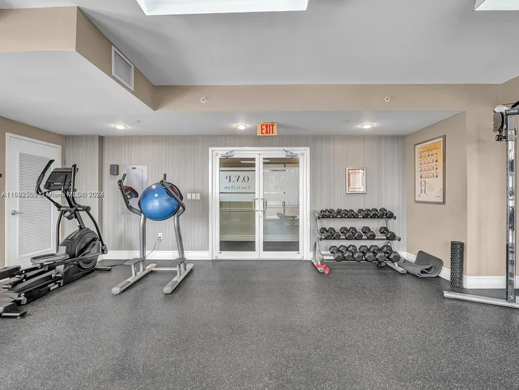 One Village Place #907 image #25