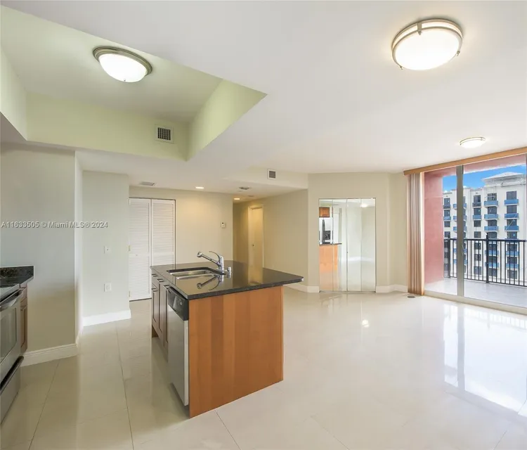 One Village Place #907 image #7