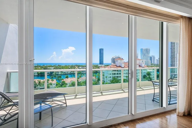 Porto Vita South Tower #1204 image #8