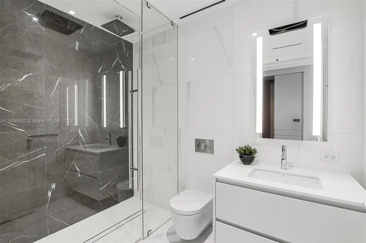 Aston Martin Residences #3001 image #26