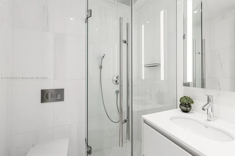 Aston Martin Residences #3001 image #35