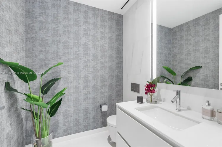 Aston Martin Residences #3001 image #36