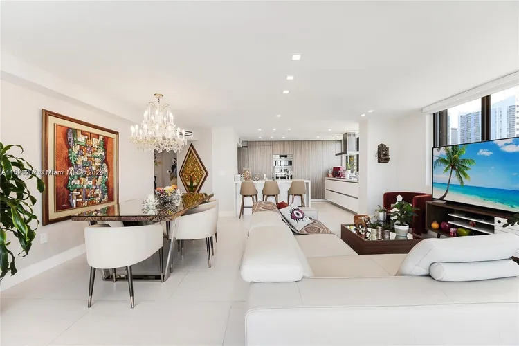 Brickell Key II #1528 image #6