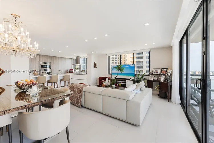 Brickell Key II #1528 image #7