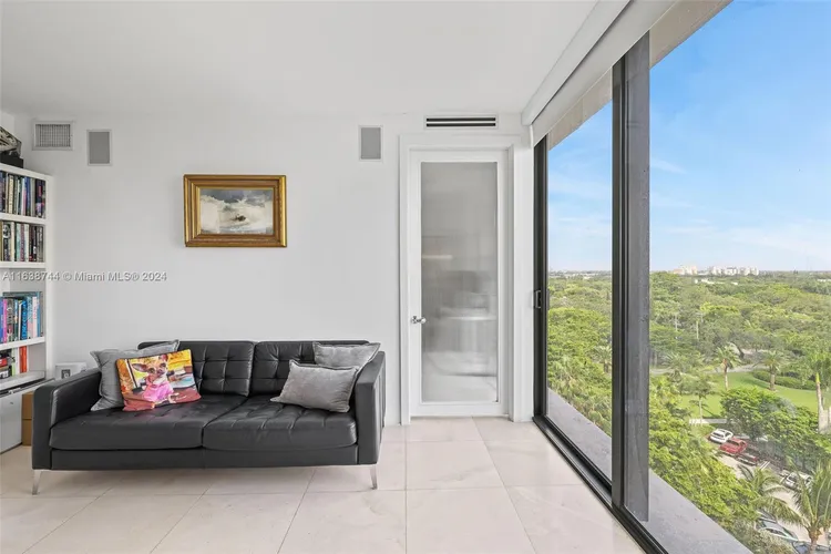 Palm Bay Towers #10W image #11