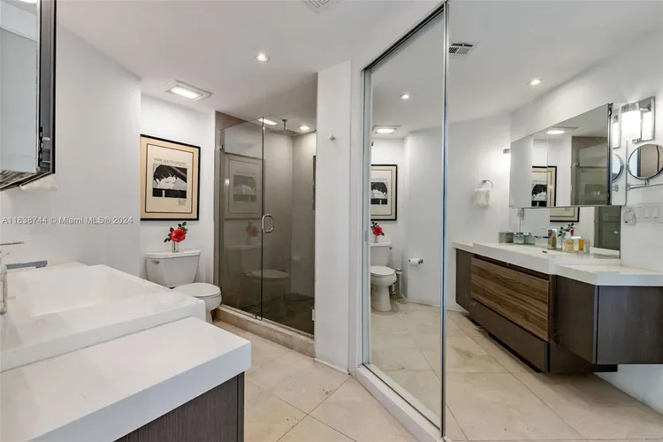 Palm Bay Towers #10W image #17