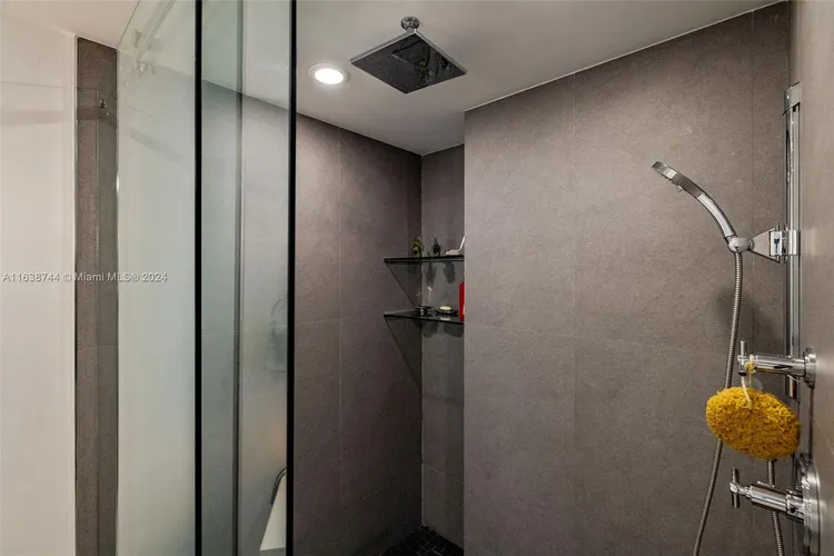 Palm Bay Towers #10W image #28