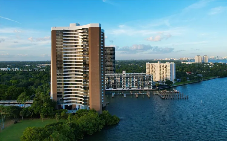 Palm Bay Towers #10W image #34