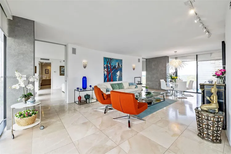 Palm Bay Towers #10W image #6