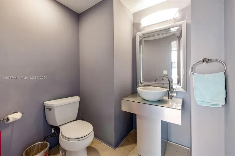 Palm Bay Towers #10W image #9