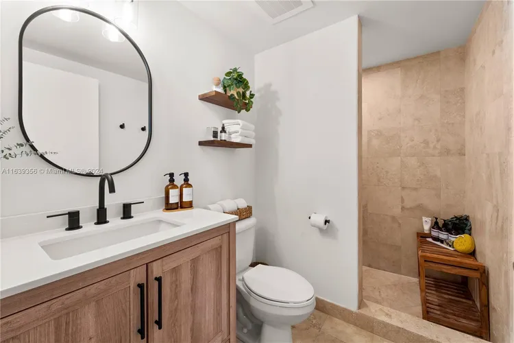 Metropolis at Dadeland #1706 image #14