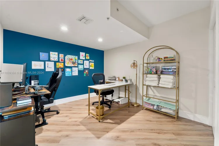 Metropolis at Dadeland #1706 image #15