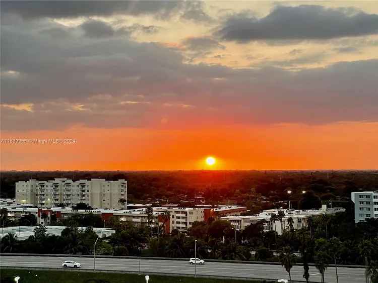 Metropolis at Dadeland #1706 image #19