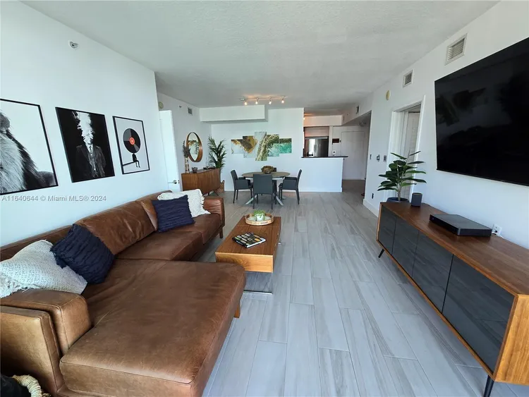 One Miami #3719 image #12