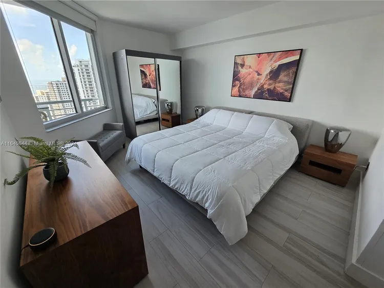 One Miami #3719 image #27