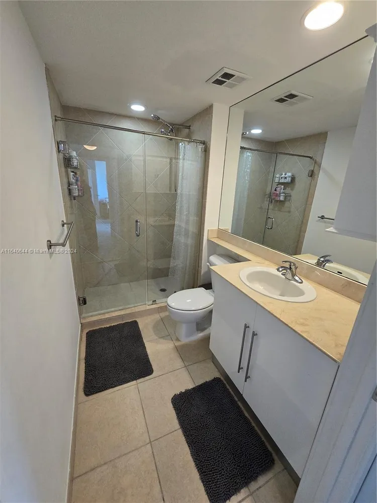 One Miami #3719 image #30