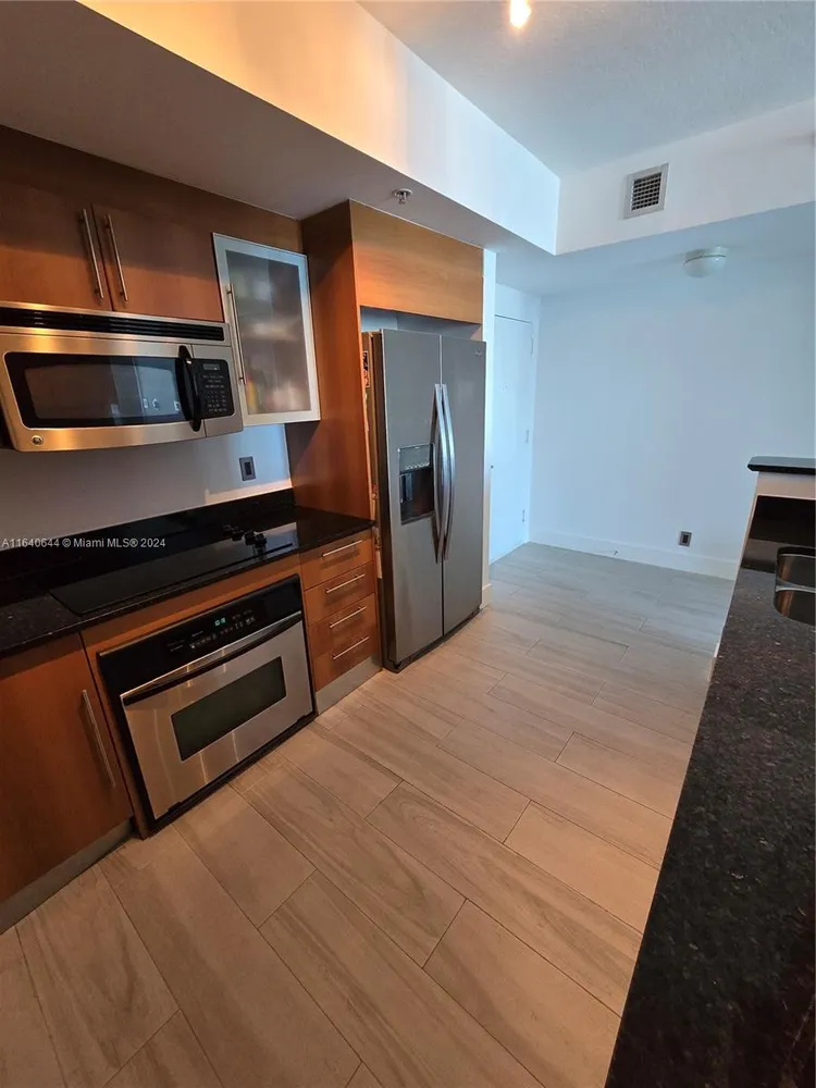 One Miami #3719 image #33