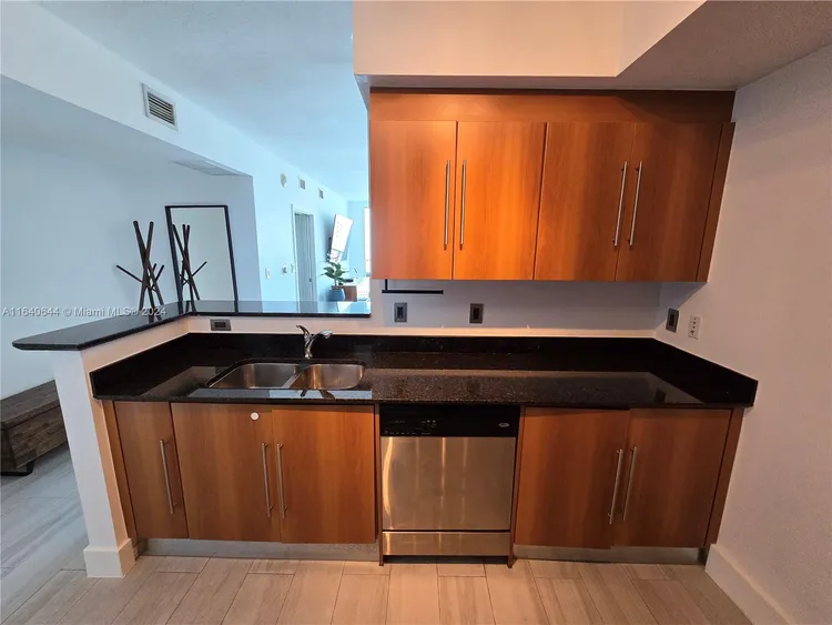 One Miami #3719 image #34