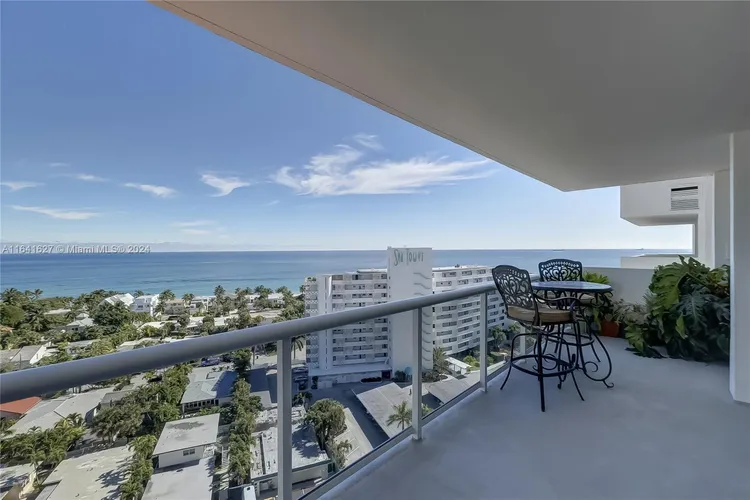 Vantage View #1704 image #15