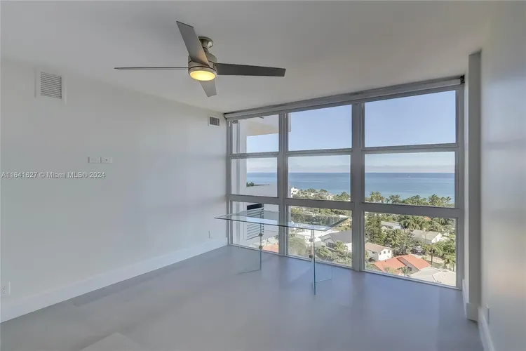 Vantage View #1704 image #25