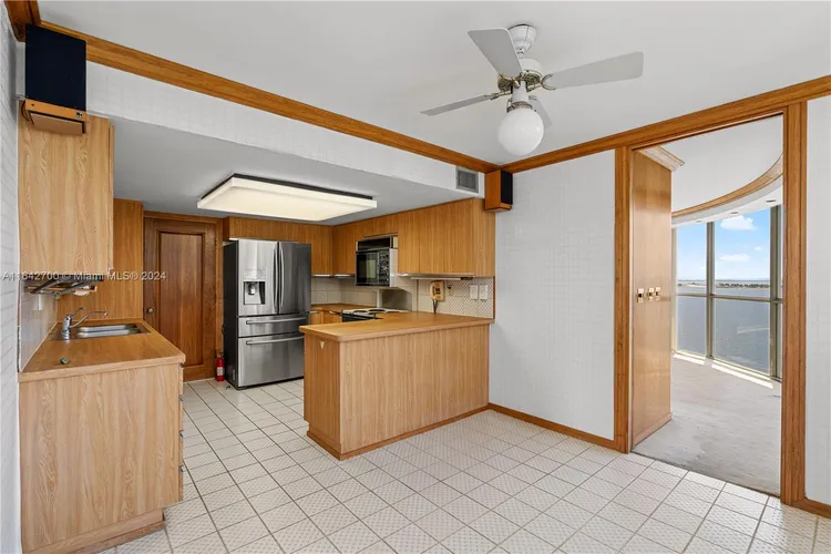 Atlantis on Brickell #701 image #15