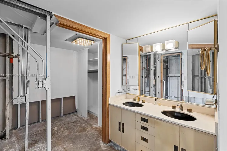 Atlantis on Brickell #701 image #20