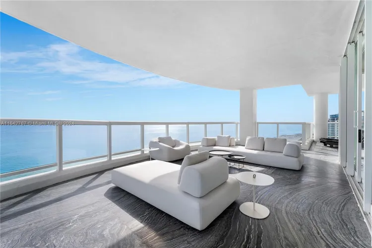 La Tour #1903 image #18