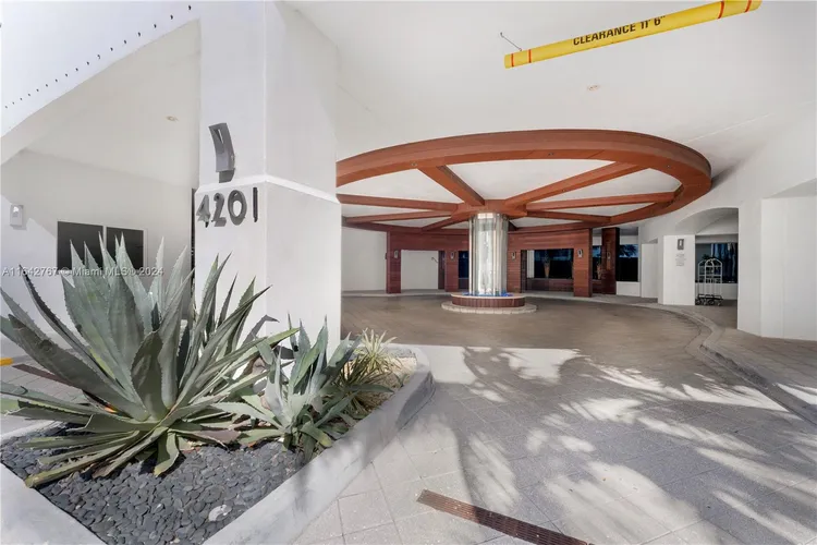 La Tour #1903 image #40